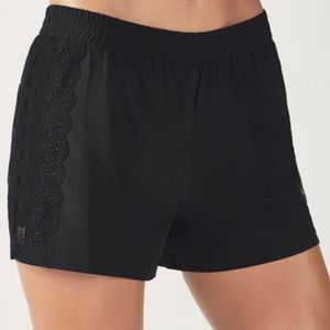 Fabletics Cynthia Shorts Black Running Athletic L